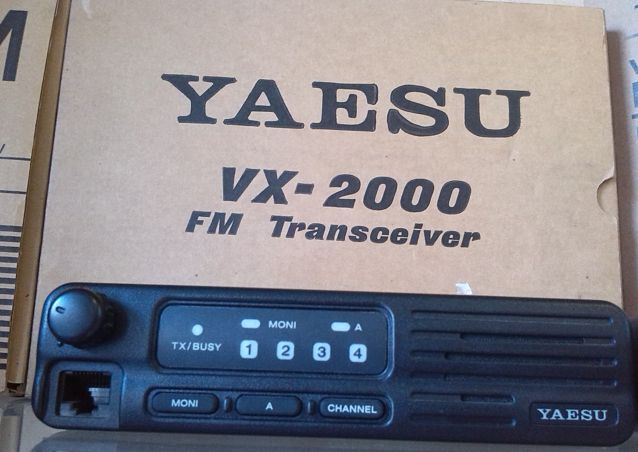 Banda Comercial Para Empresas Vhf Uhf Emisora Yaesu Vx 00